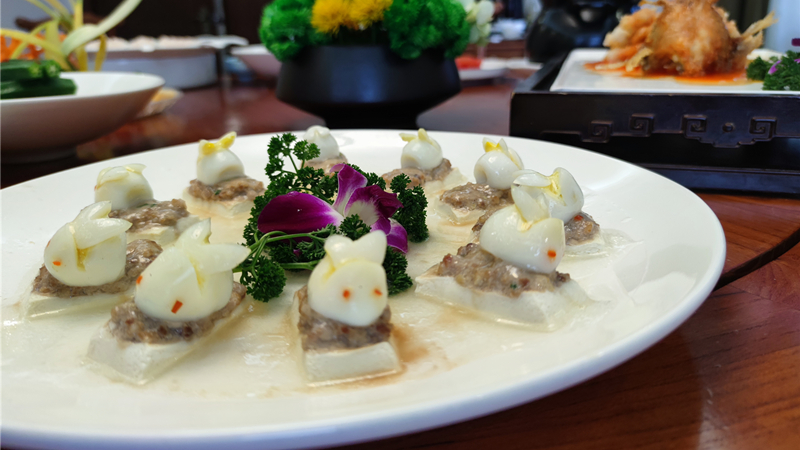 新春走基層丨南京：年夜飯市場預訂火熱